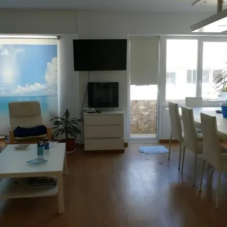 Piso En Santa Cristina, A 150 M De La Playa * Oleiros